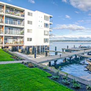 Exterior of the property and a boatyard at Lakefront on Washington in Seattle, Washington  