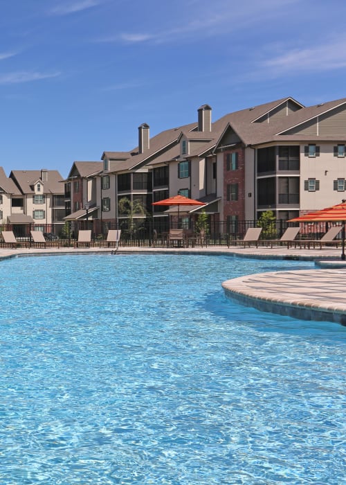 Sparkling swimming pool at Acadia Villas in Thibodaux, Louisiana