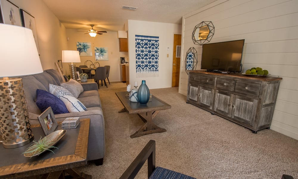 Living room at Sunchase Apartments in Tulsa, Oklahoma