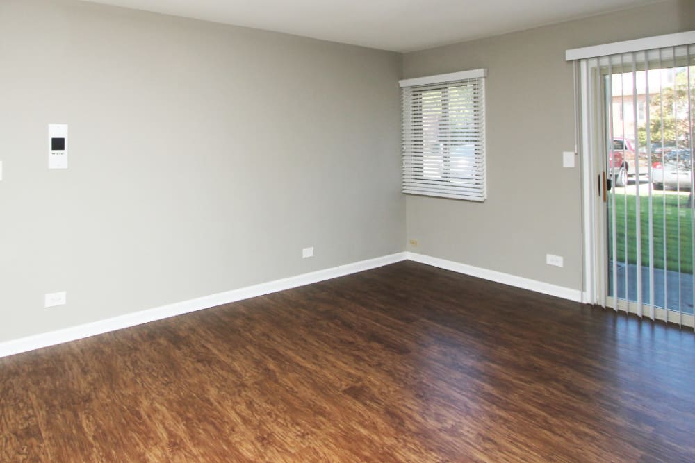 Photos of Cypress Place in Elk Grove Village, IL