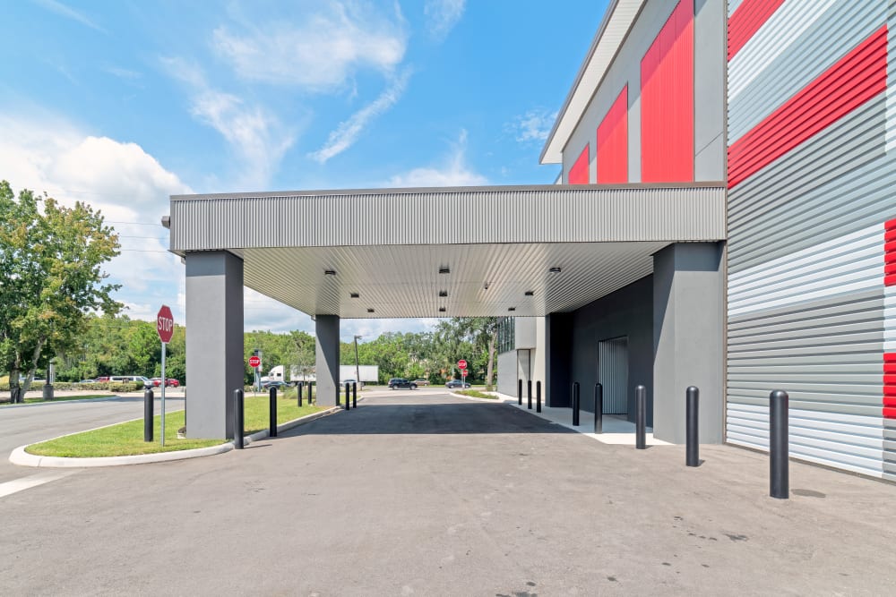 The covered entrance at Your Storage Units Kissimmee in Kissimmee, Florida