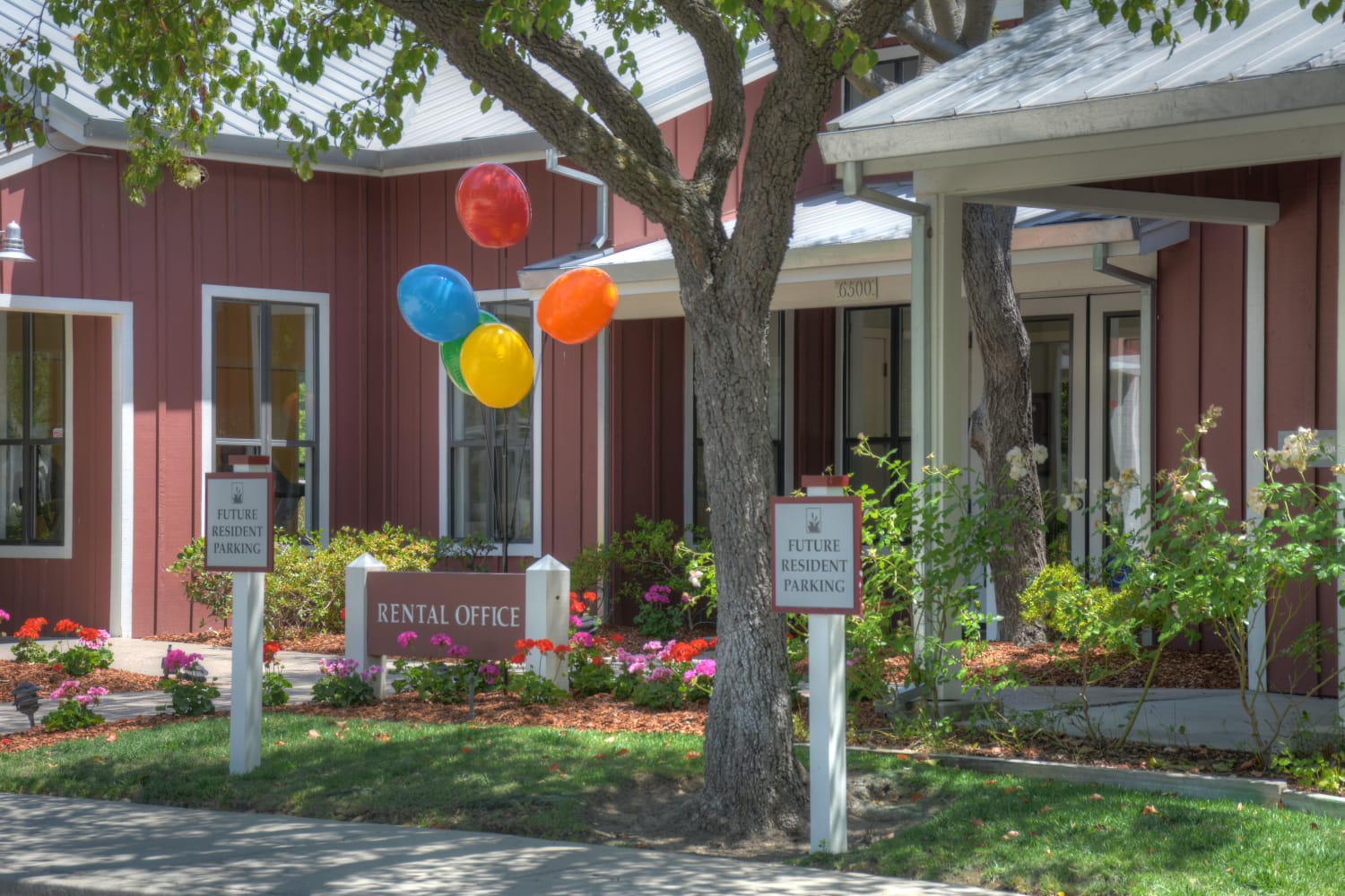 Photos of Cotton Wood Apartments in Dublin, California