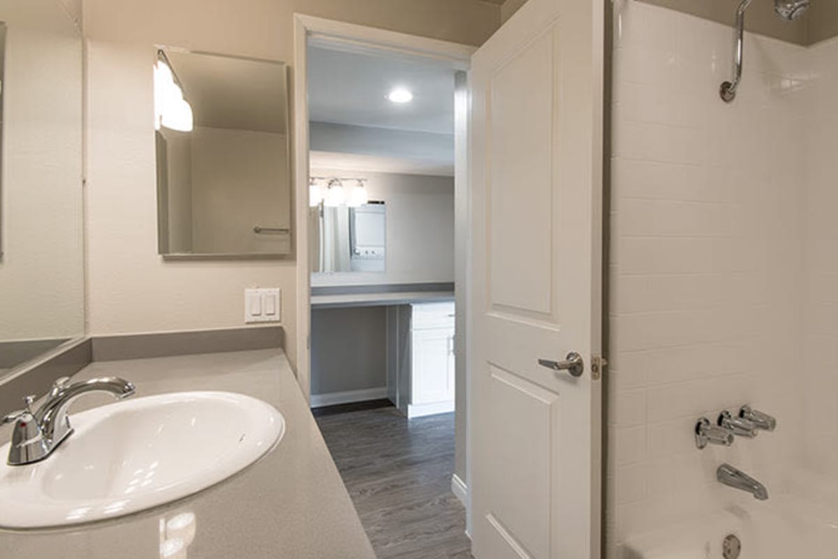 Bathroom with modern finishes at The Retreat at Thousand Oaks, Thousand Oaks, California