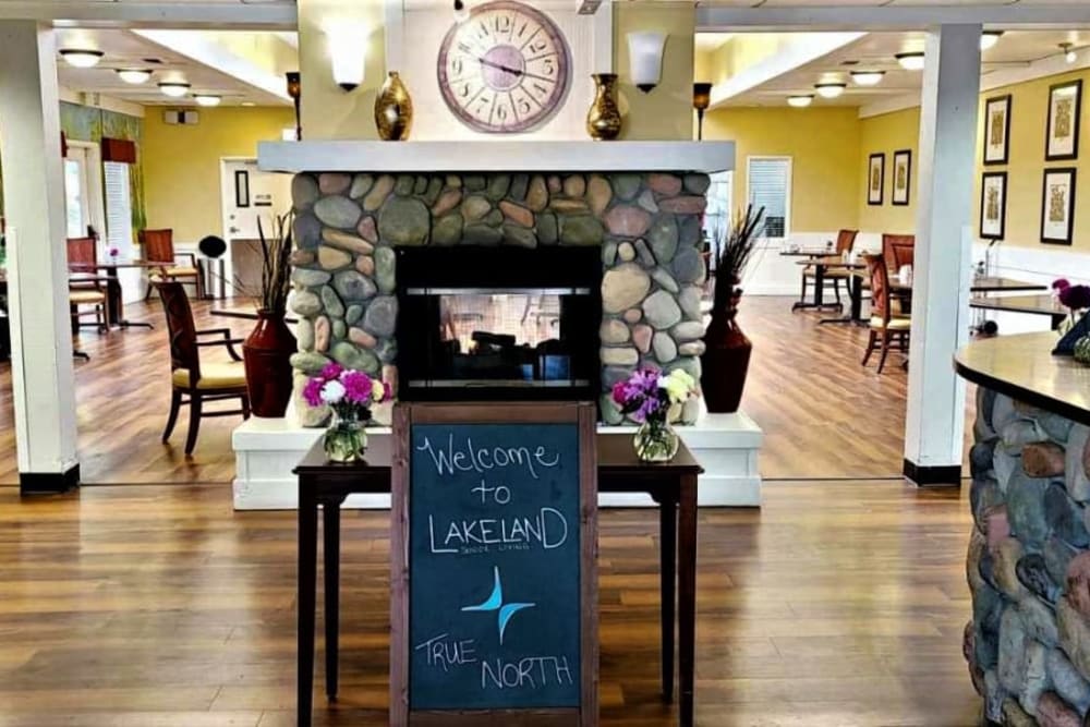 Welcoming entryway at Lakeland Senior Living in Eagle Point, Oregon. 