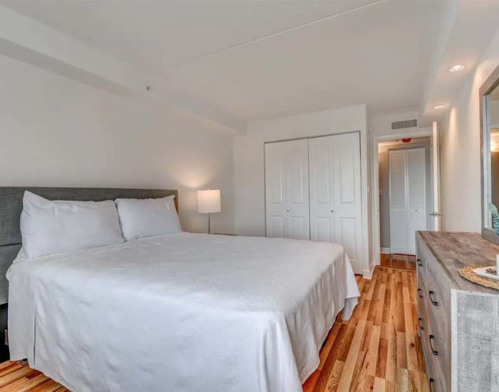 Spacious bedroom with large closets at 21 Kristin Apartments in Schaumburg, Illinois