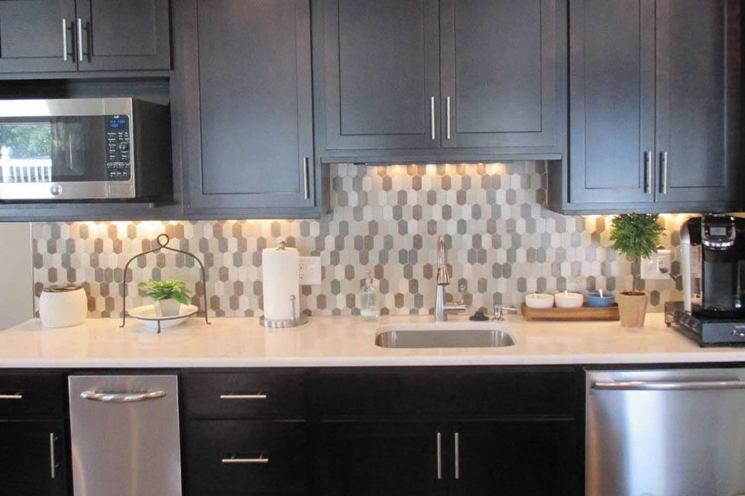 Well appointed kitchen at Lakeside Village Apartments in Salt Lake City, Utah