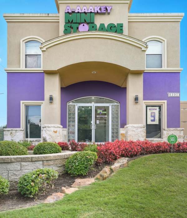 A customer paying her bill online near A-AAAKey - Yale in Tulsa, Oklahoma