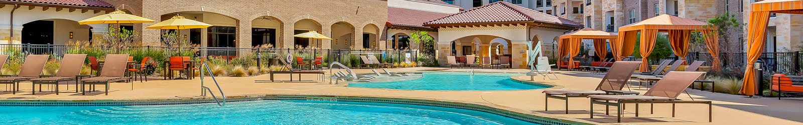 Schedule a tour at Villas at the Rim in San Antonio, Texas