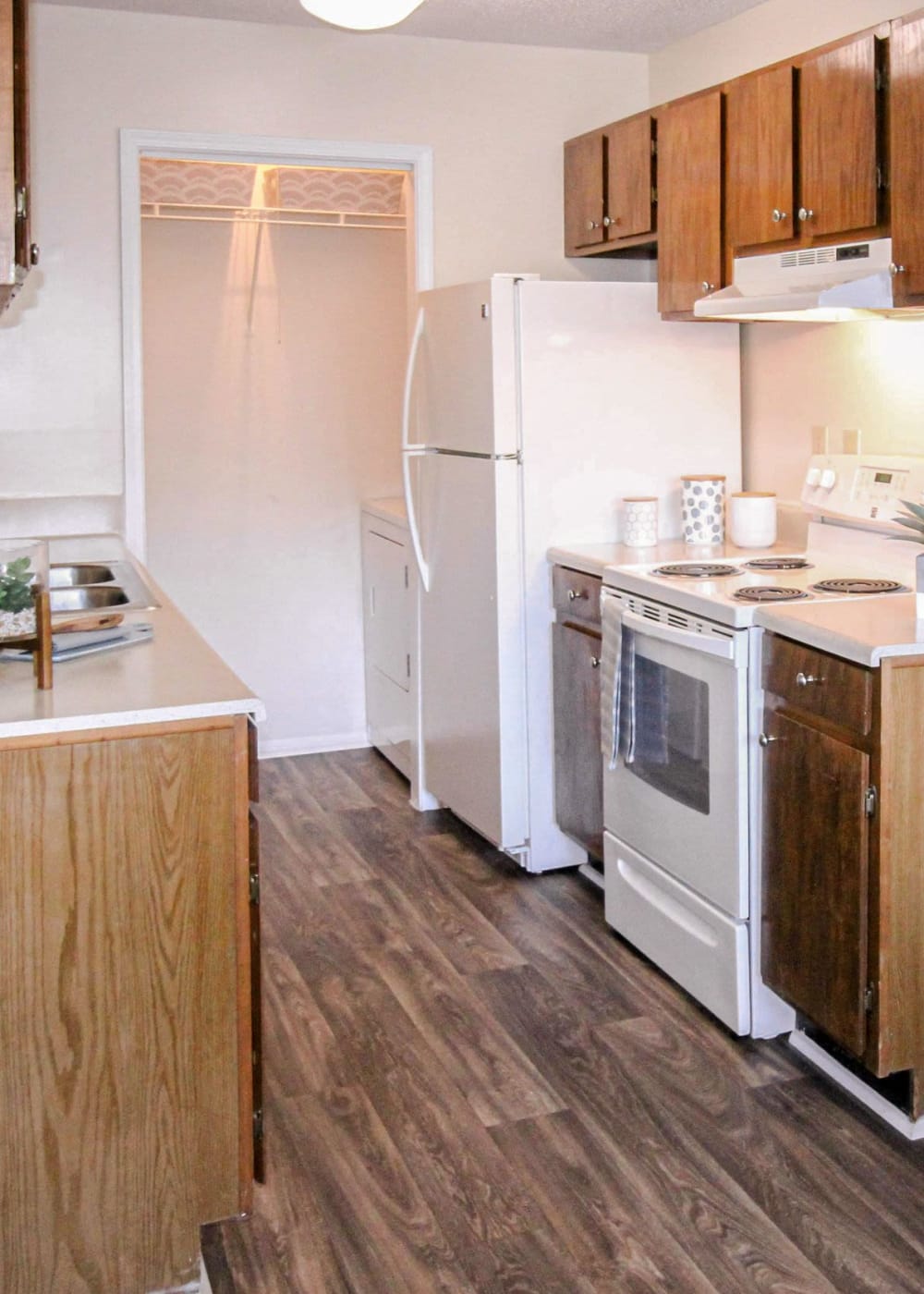 Kitchen at Towne Creek Apartment Homes, Gainesville, Georgia