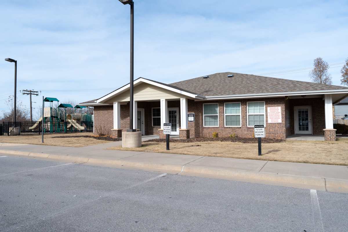 Exterior of Fairway Breeze in El Reno, Oklahoma
