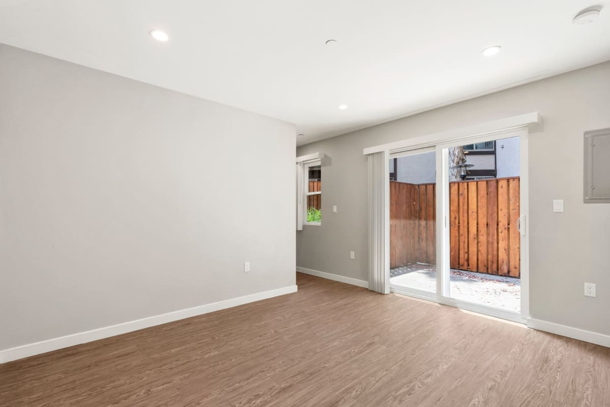 Apartment at Los Robles Apartments, Thousand Oaks, California