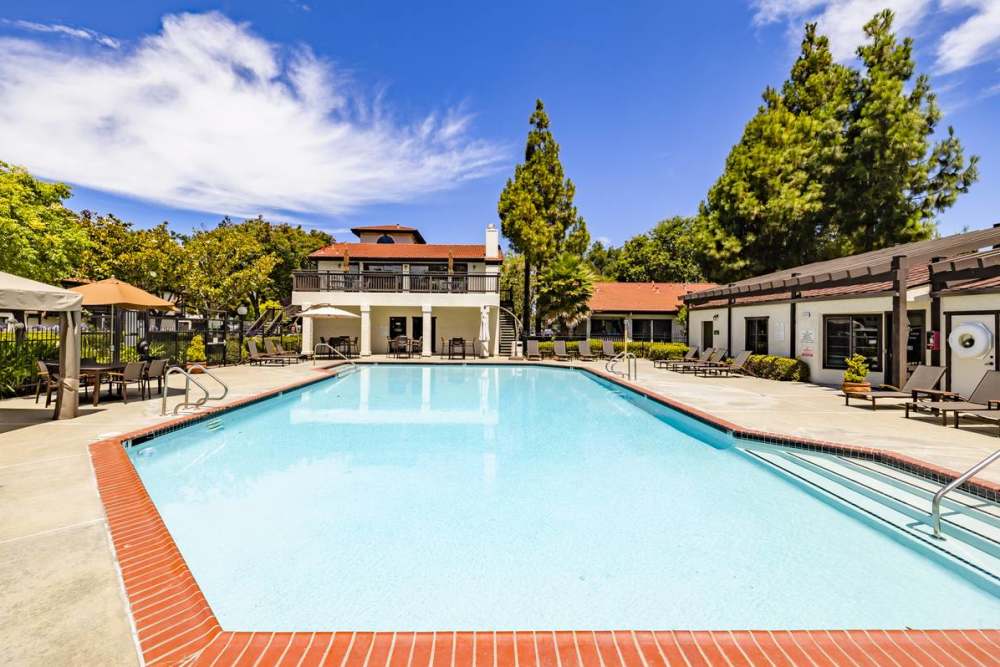 Swimming pool at Ardenwood Forest Rental Condominiums in Fremont, California