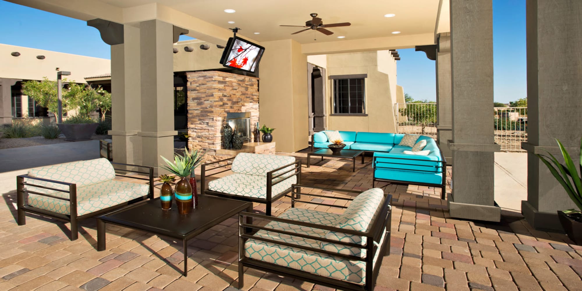 Clubhouse community space at Las Colinas at Black Canyon in Phoenix, Arizona