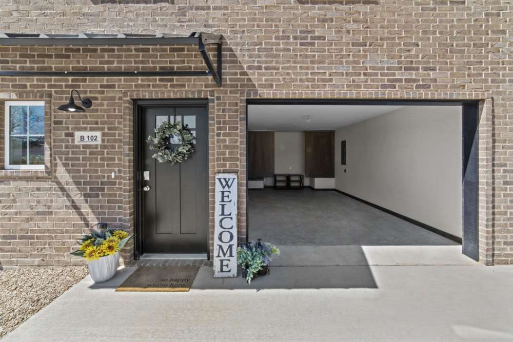 Exterior view of apartment at Settlers Trail Apartments in Lindale, Texas