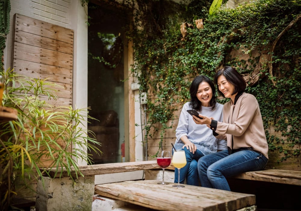 Resident couple overjoyed at their decision to move to Skyline Redmond in Redmond, Washington