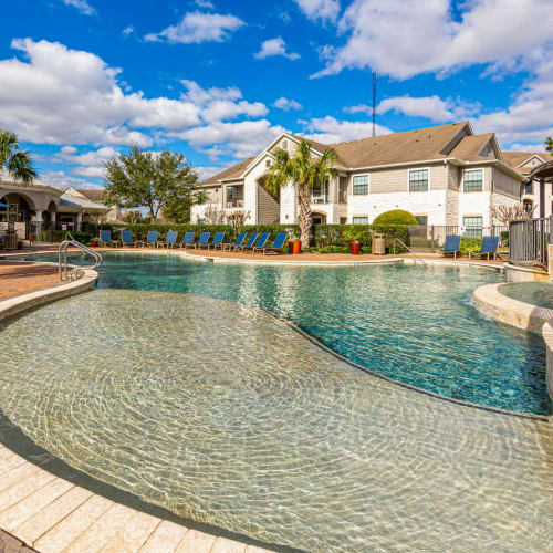 Resident referral bonus at Marquis Grand Lakes in Richmond, Texas