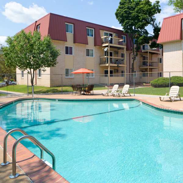 Lamplighter Village Apartments offers a wide variety of amenities in Saint Paul, Minnesota