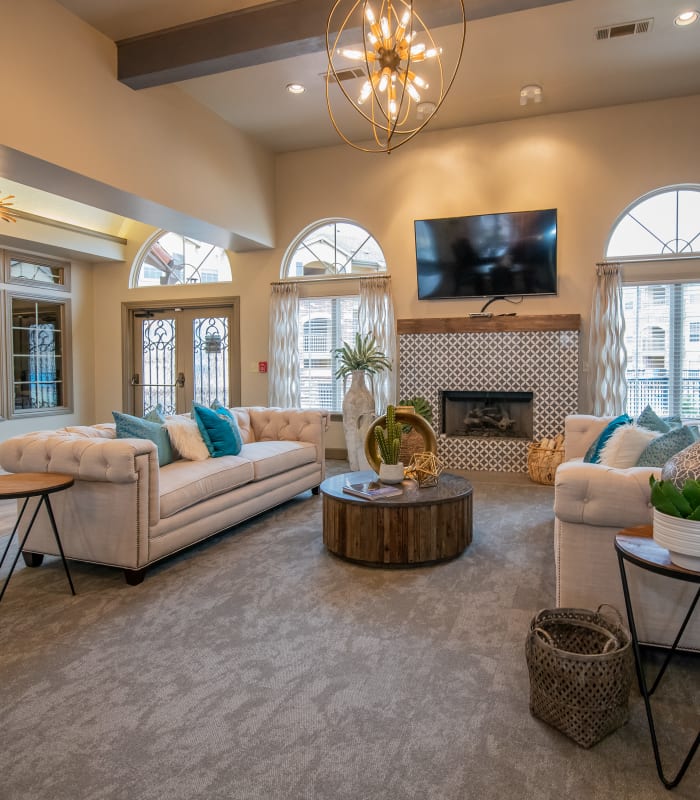 Lounge area at Tuscany Place in Lubbock, Texas