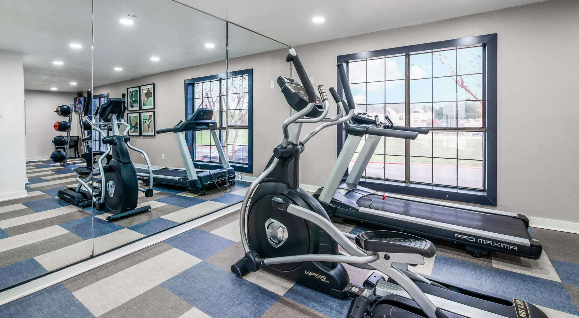 FAQ at Fiona Apartment Homes in Irving, Texas