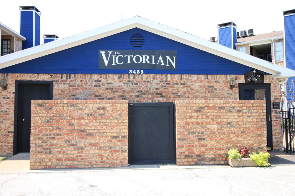 Leasing center at The Victorian in Dallas,Texas