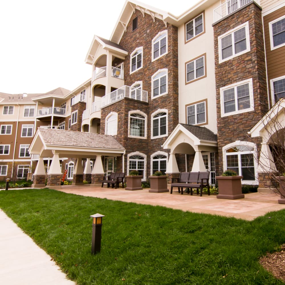 front of main entrance at Applewood Pointe of Roseville at Langton Lake in Roseville, Minnesota.