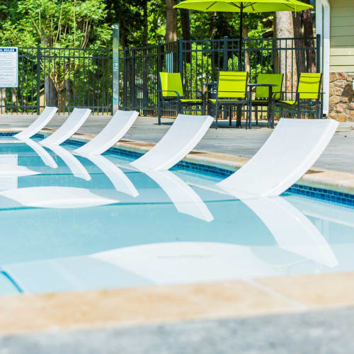 Swimming pool at The Overlook Sandy Springs in Atlanta, Georgia