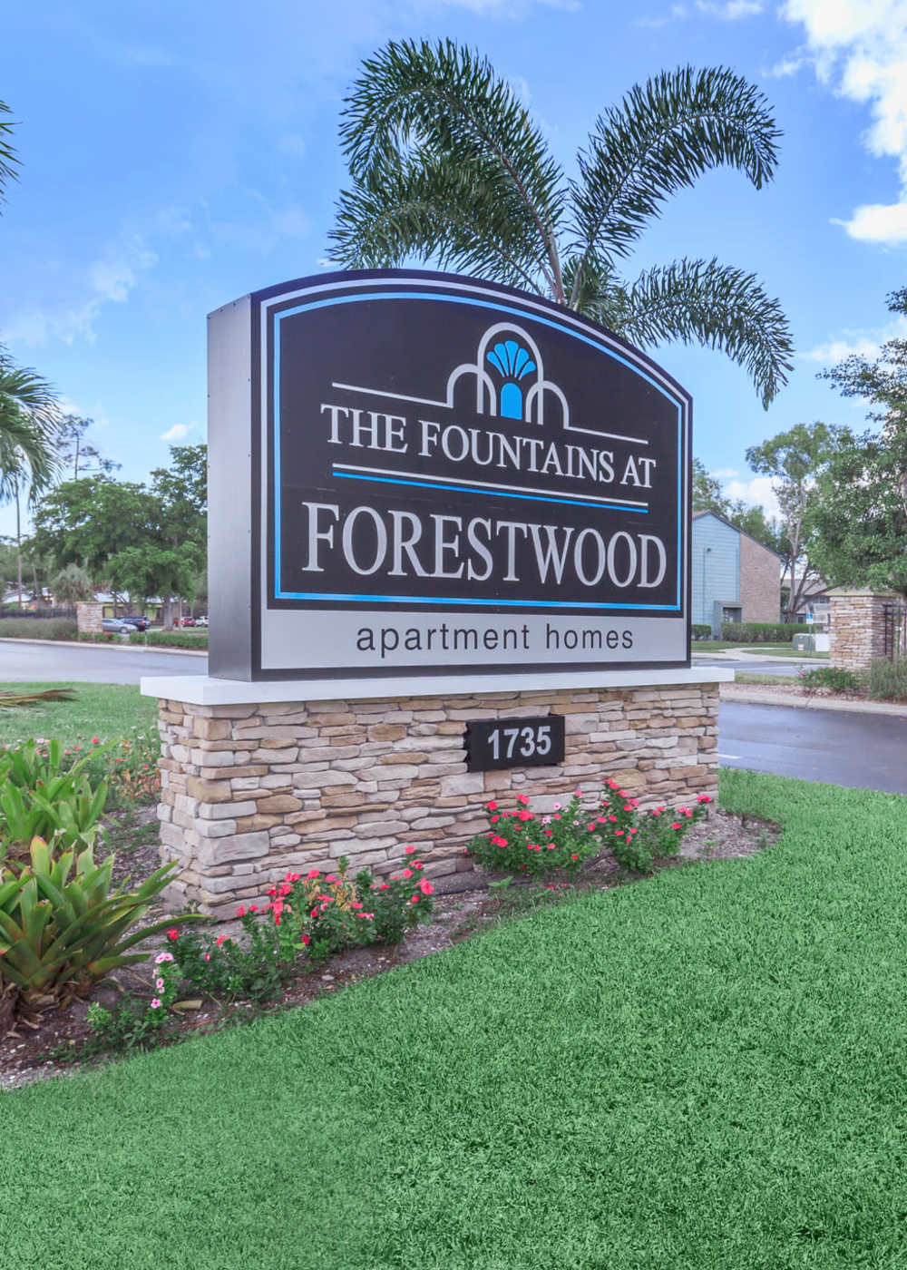 Community sign at Fountains at Forestwood in Fort Myers, Florida