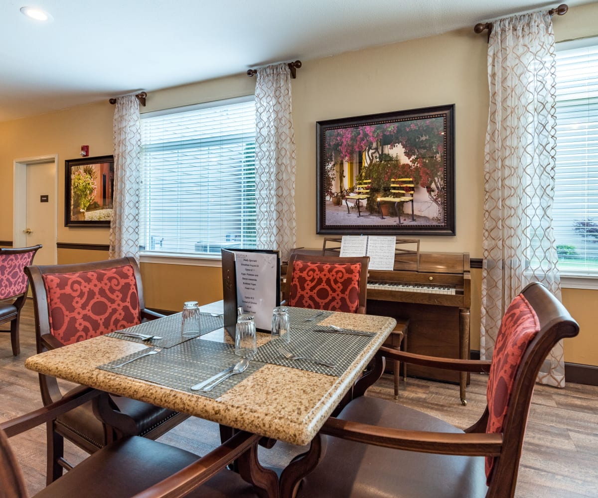 Dining area at Pacifica Senior Living Ellensburg in Ellensburg, Washington