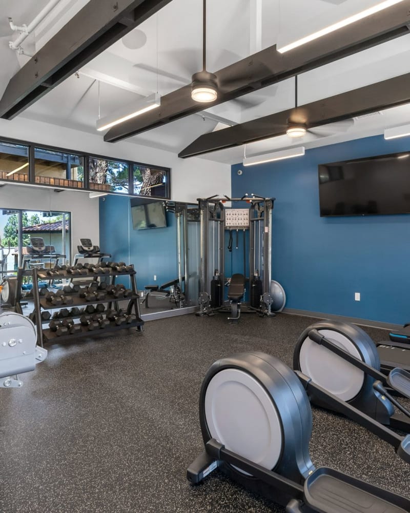 Fitness center at Los Robles Apartments, Thousand Oaks, California