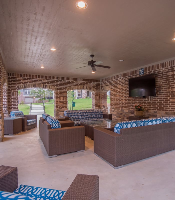 Outdoor seating at Scissortail Crossing Apartments in Broken Arrow, Oklahoma