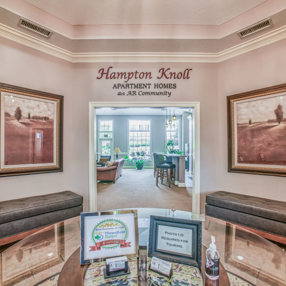 Leasing center at Hampton Knoll, Akron, Ohio