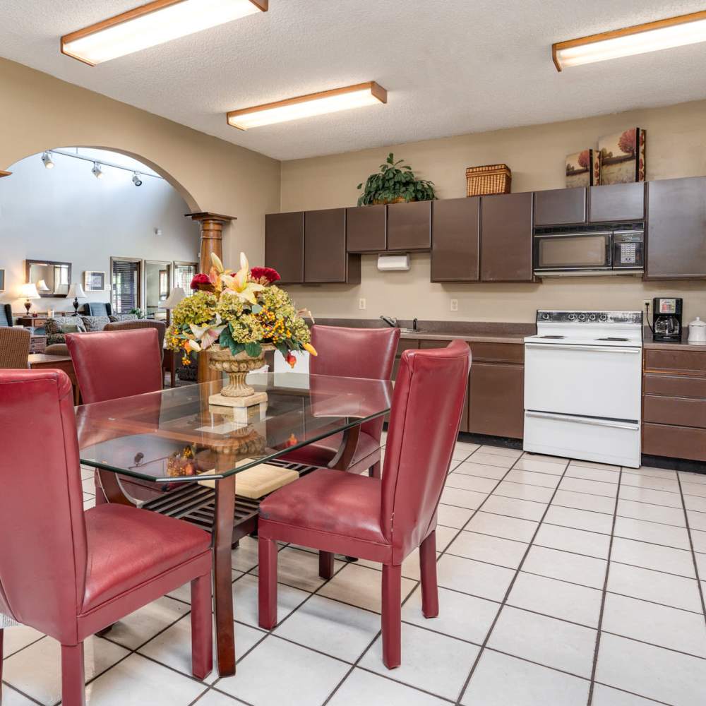 Community kitchen and dinning area at Park Canyon in Dalton, Georgia