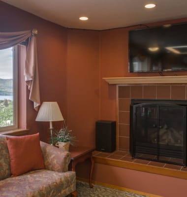 Lounge at Heritage Heights in Chelan, Washington.
