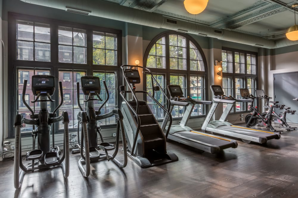 Fitness center at The Vivian in Chicago, Illinois