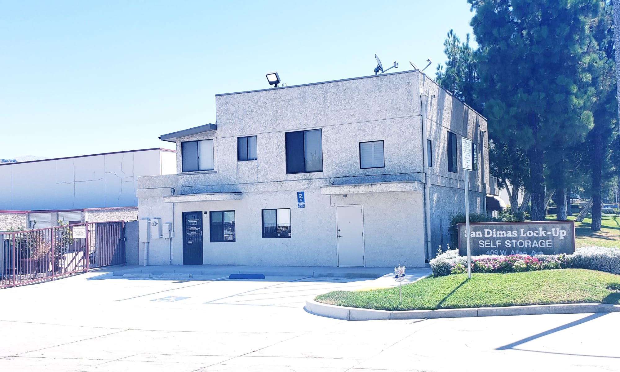 Self storage in San Dimas CA