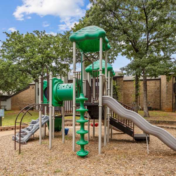 The Madeleine offers a wide variety of amenities in Fort Worth, Texas