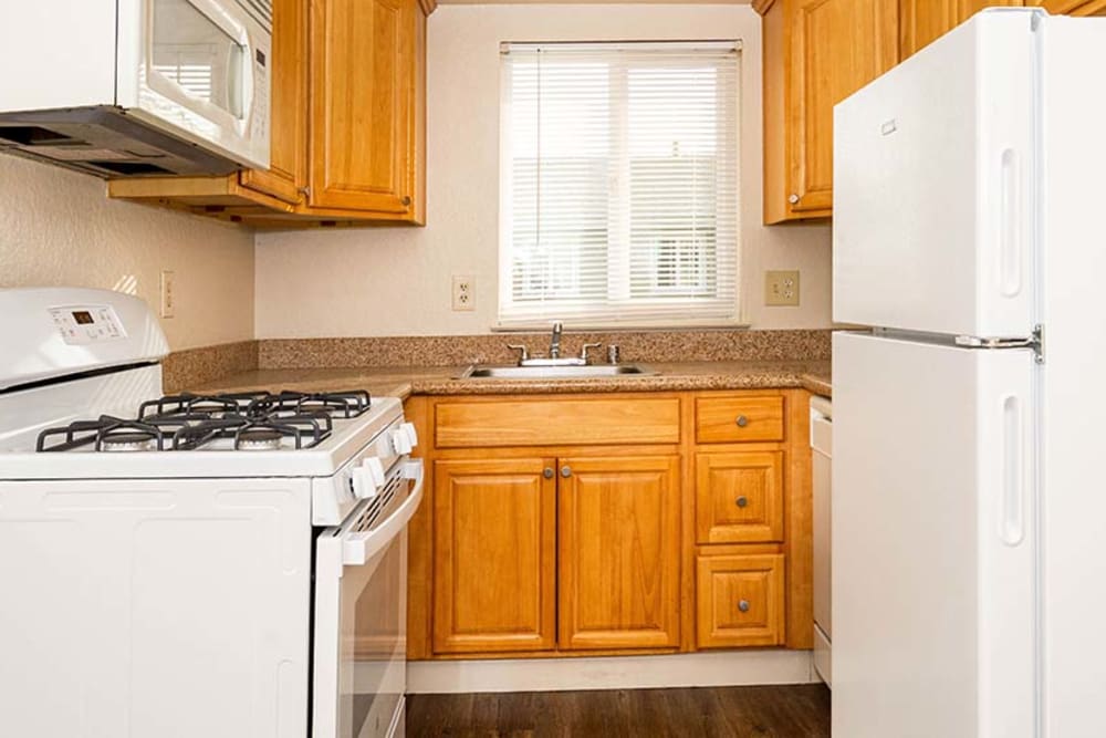 Apartment kitchen at Alderwood Park Apartment Homes in Livermore, California