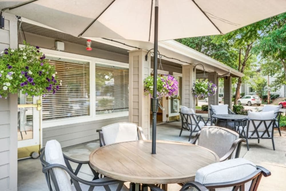 Sunny porch seating at Woodside Senior Living in Springfield, Oregon