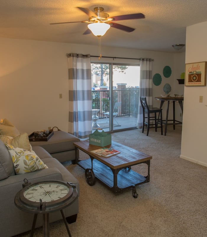 Living room of Hunter's Ridge in Oklahoma City, Oklahoma