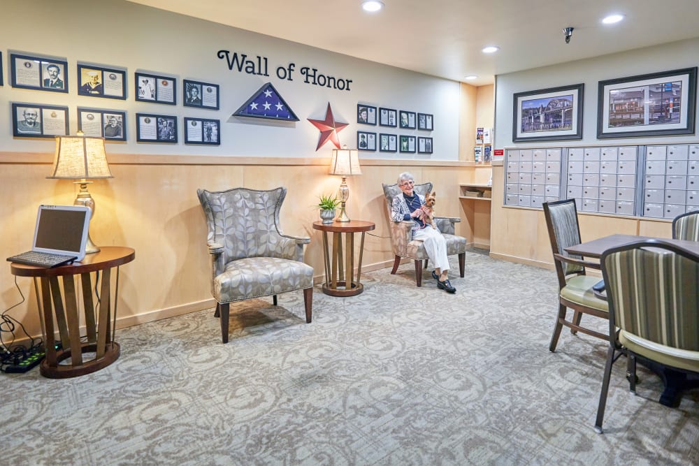 Spacious lounge area at Shorewood Senior Living in Florence, Oregon