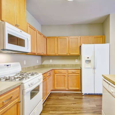 A well-equipped kitchen at Midway Manor in Virginia Beach, Virginia