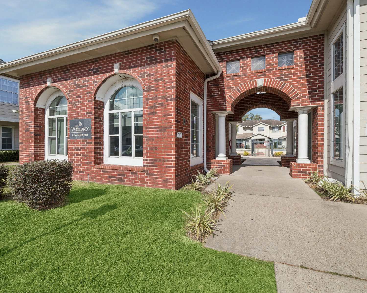 Woodlands Of Beaumont apartments in Beaumont, Texas