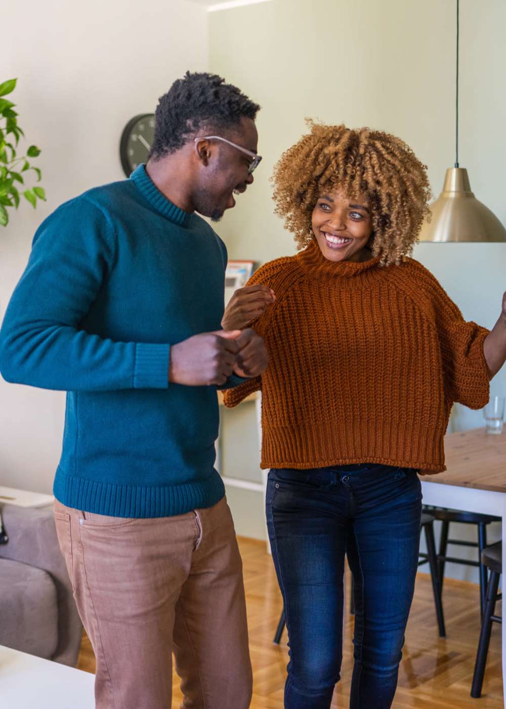 A happy resident couple at Cottages at Craft Farms in Gulf Shores,Alabama
