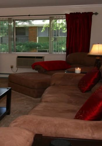 Living room at Park Apartments in Bordentown, New Jersey