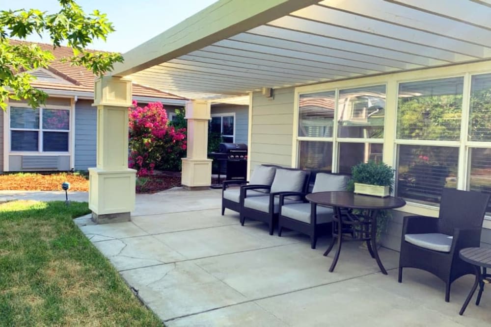 Porch seating at Lassen House Senior Living in Red Bluff, California. 