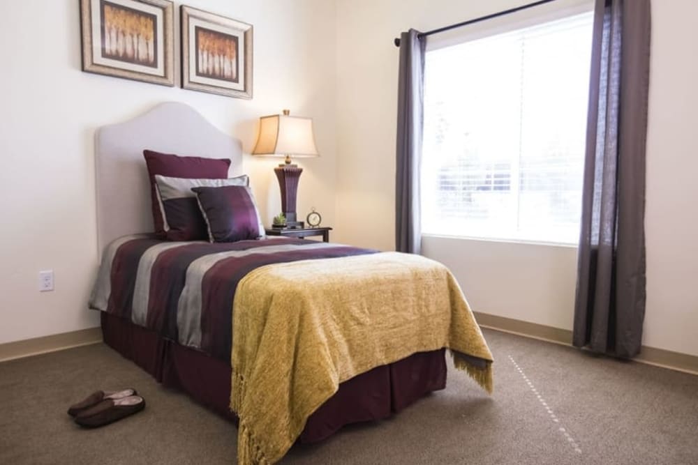 Resident bedroom of The Pointe at Summit Hills in Bakersfield, California. 