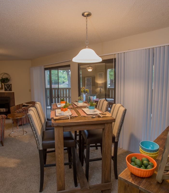 Dining room at Woodscape Apartments in Oklahoma City, Oklahoma