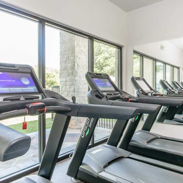 Residence at Lake Jackson offers a wide variety of amenities in Lake Jackson, Texas