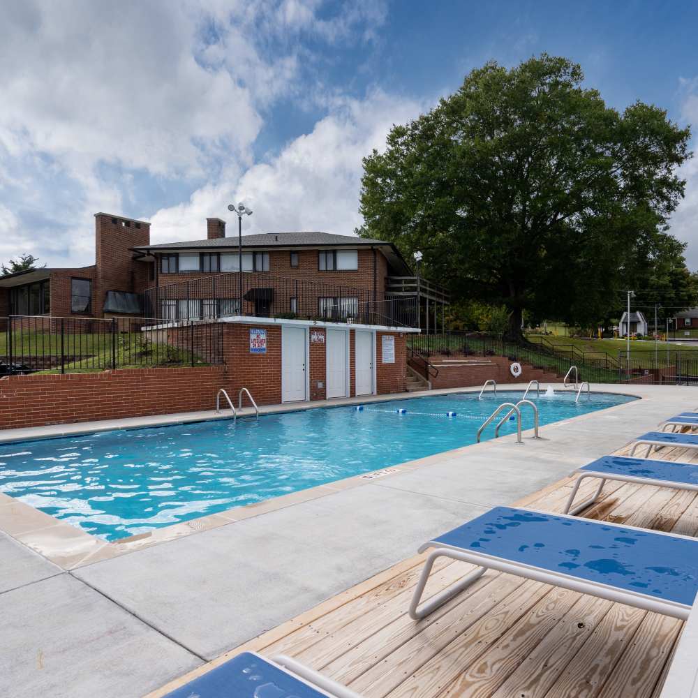 Sparkling pool at Germantown Gardens in East Ridge, Tennessee