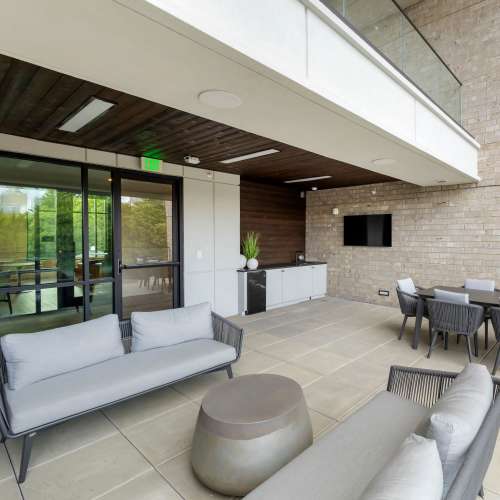 Outdoor common area at The Calvert in Charlotte, North Carolina